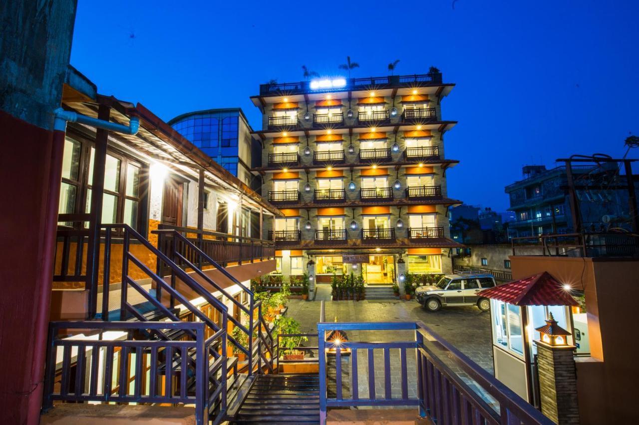 Hotel Kausi ポカラ エクステリア 写真